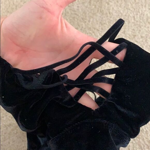 Velvet thin strapped bandeau  - Picture 2 of 3